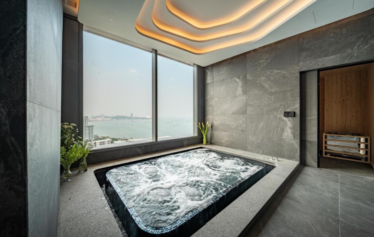 Grande Centre Point Space Pattaya Eksteriør billede Spa at The Ritz-Carlton, Hong Kong