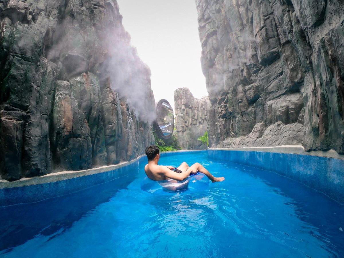 Grande Centre Point Space Pattaya Eksteriør billede The Blue Lagoon